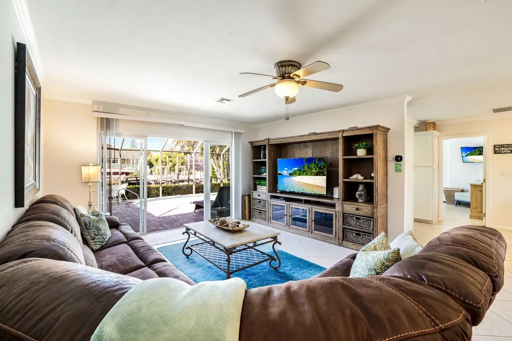 20 Hickory Court Marco Island FL 34145