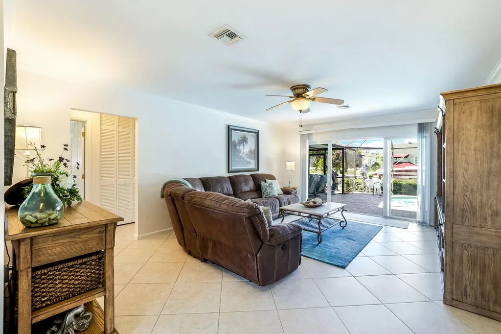 20 Hickory Court Marco Island FL 34145