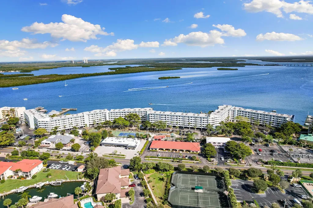 1085 Bald Eagle Marco Island FL 34145