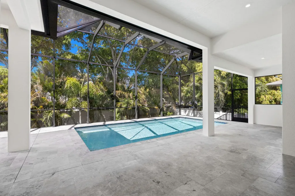 82 Tahiti Road Marco Island FL 34145