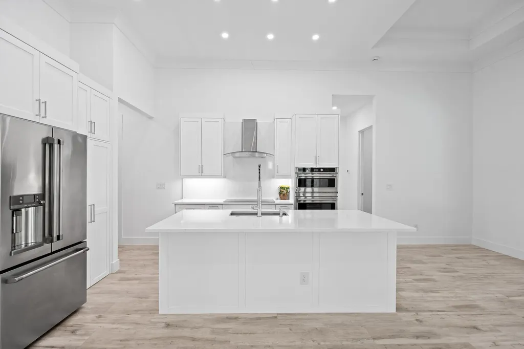 82 Tahiti Road Marco Island FL 34145