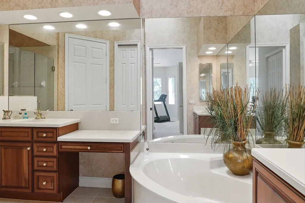 8605 Champions Point Naples FL 34113