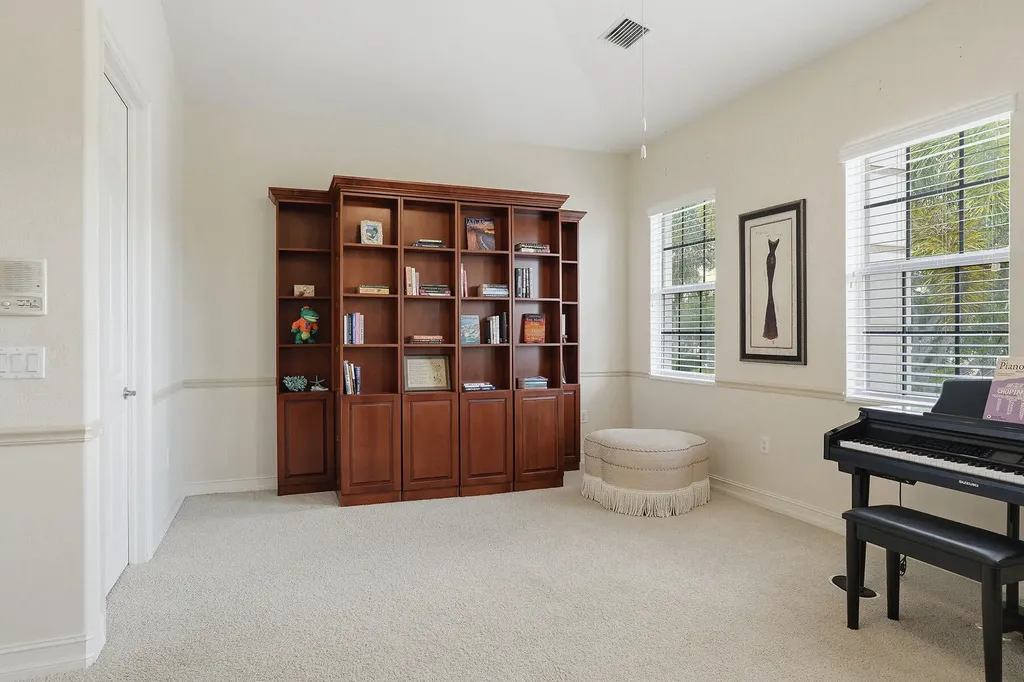 8605 Champions Point Naples FL 34113