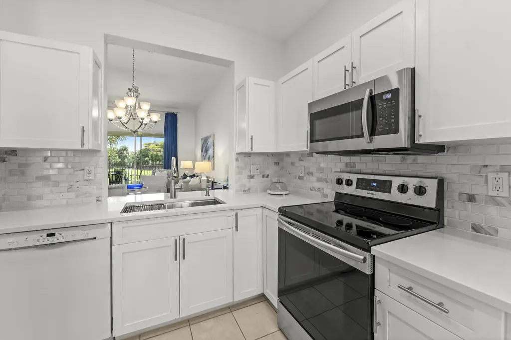 2310 Carrington Court Naples FL 34109
