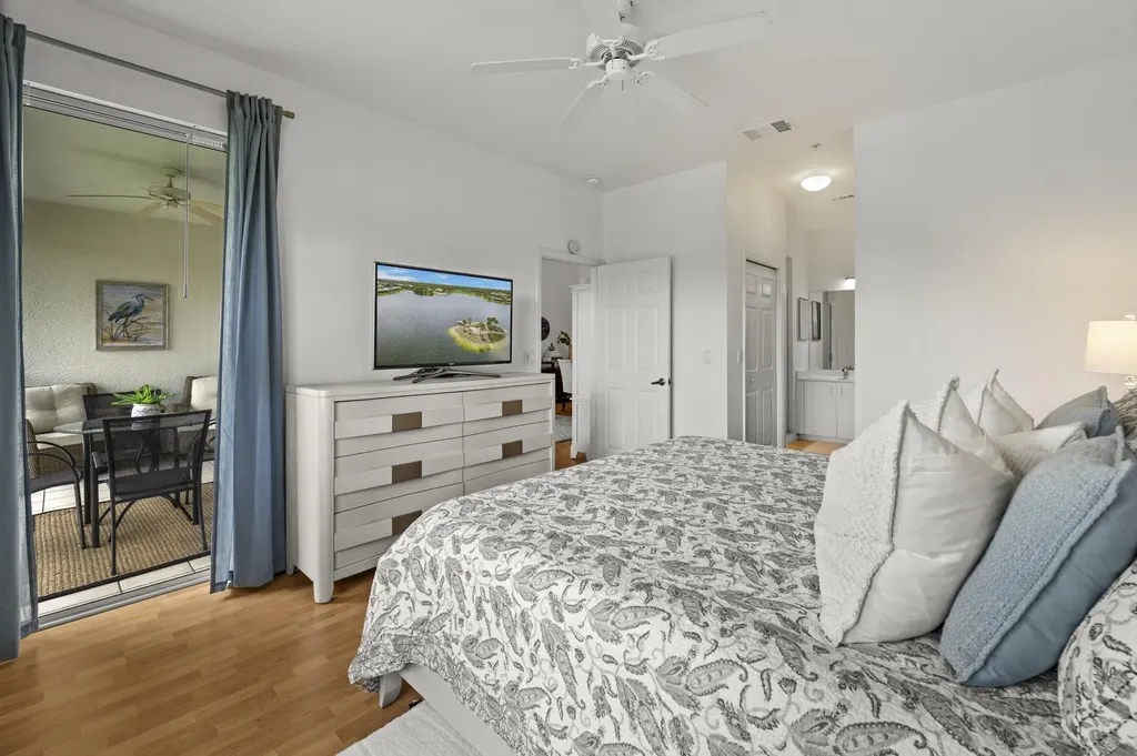 2310 Carrington Court Naples FL 34109