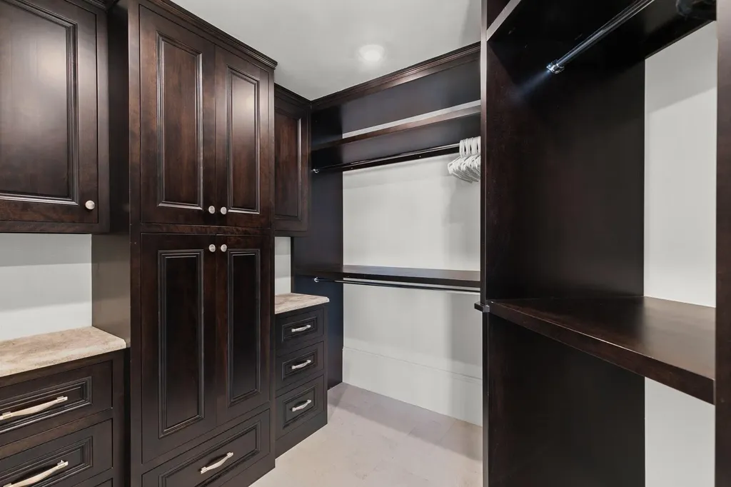 406 La Peninsula Boulevard Naples FL 34113