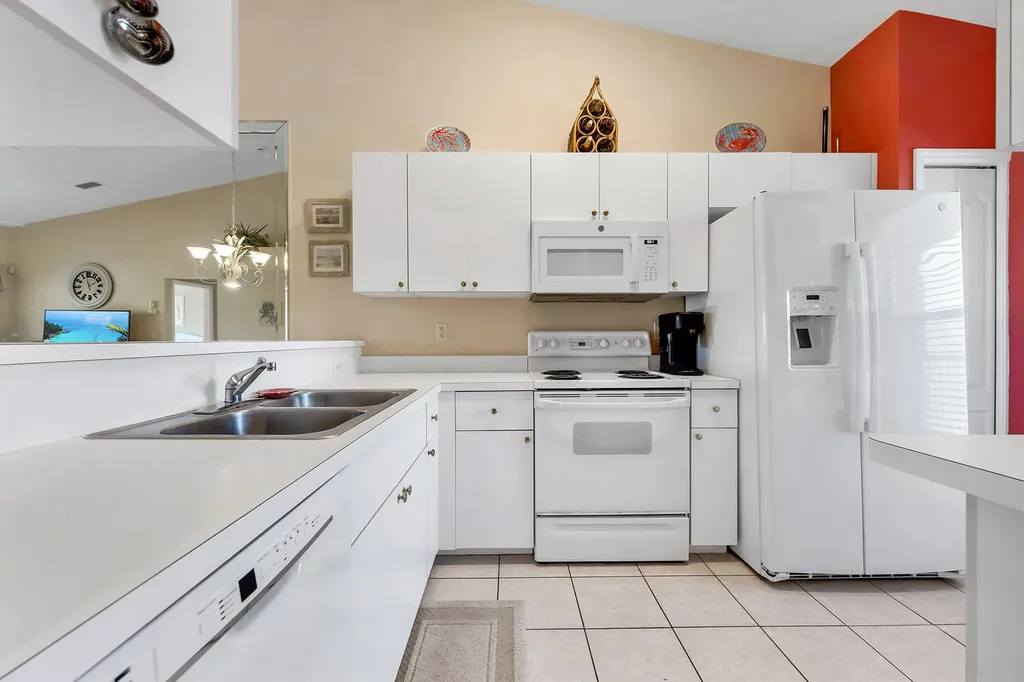 1366 Mainsail Drive Naples FL 34114