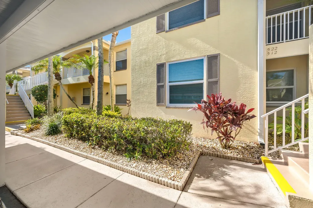 1366 Mainsail Drive Naples FL 34114