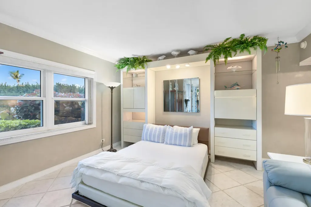 240 Seaview Marco Island FL 34145