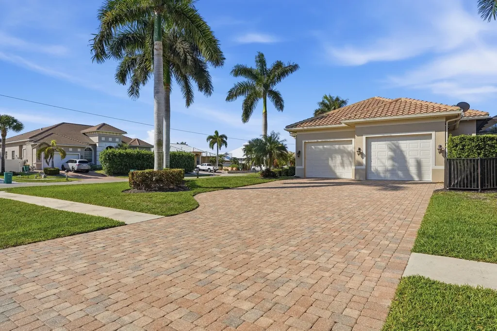 1194 Whiteheart Court Marco Island FL 34145