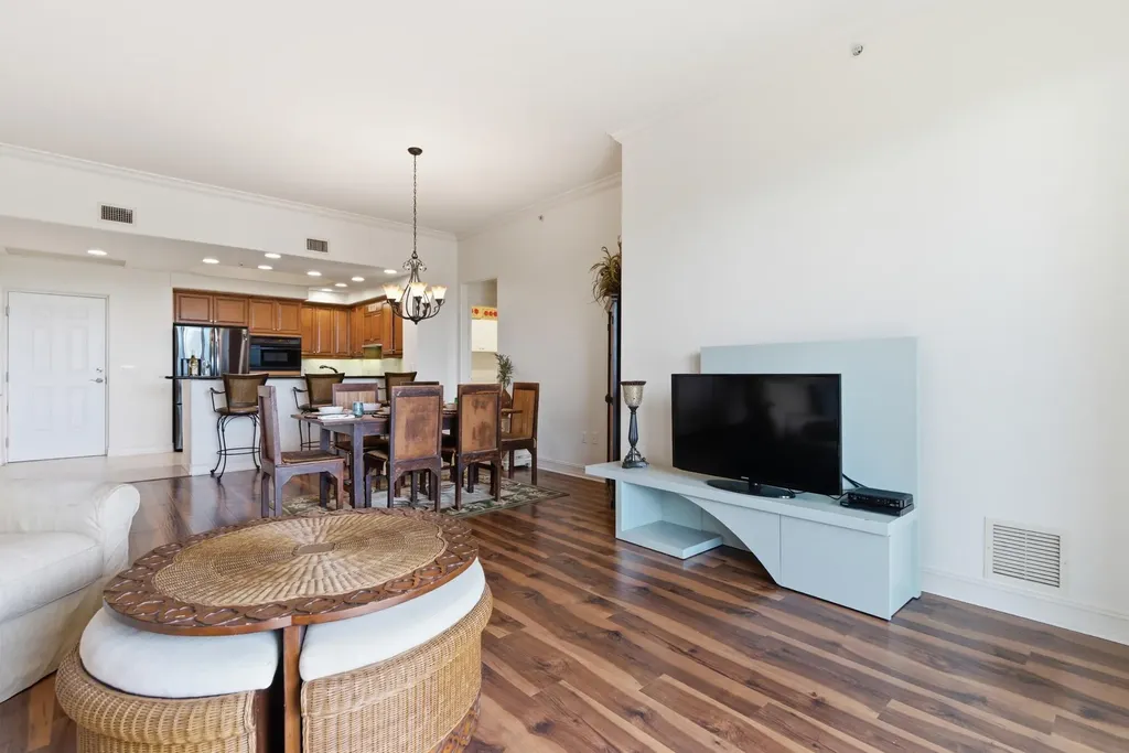 2748 Tiburon Boulevard E Naples FL 34109