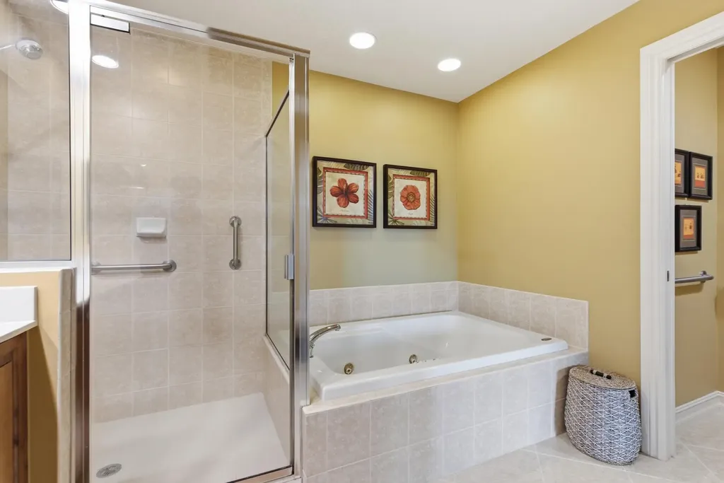 2748 Tiburon Boulevard E Naples FL 34109