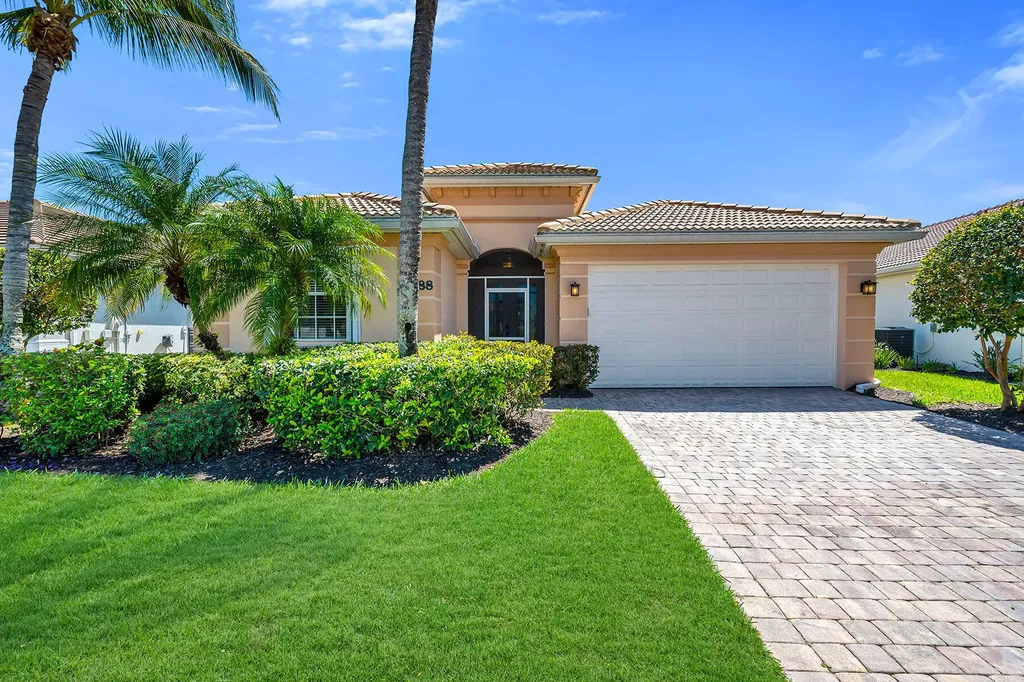 14088 Mirror Court Naples FL 34114