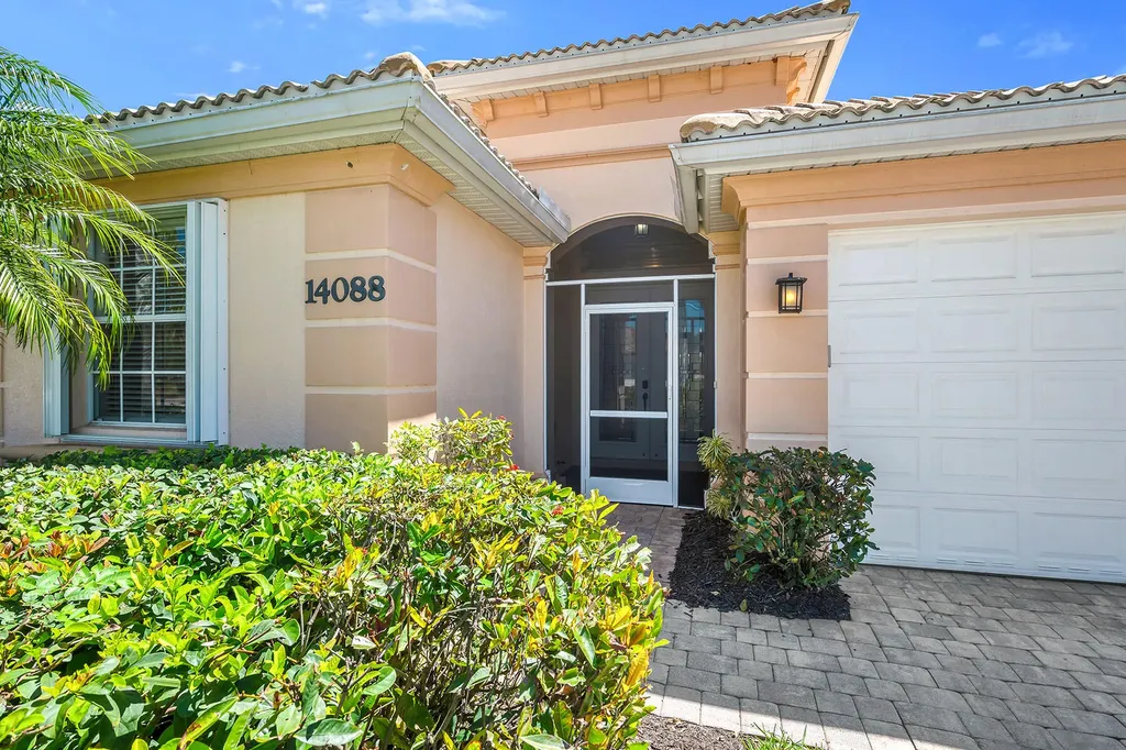 14088 Mirror Court Naples FL 34114
