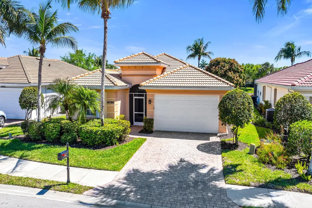 14088 Mirror Court Naples FL 34114