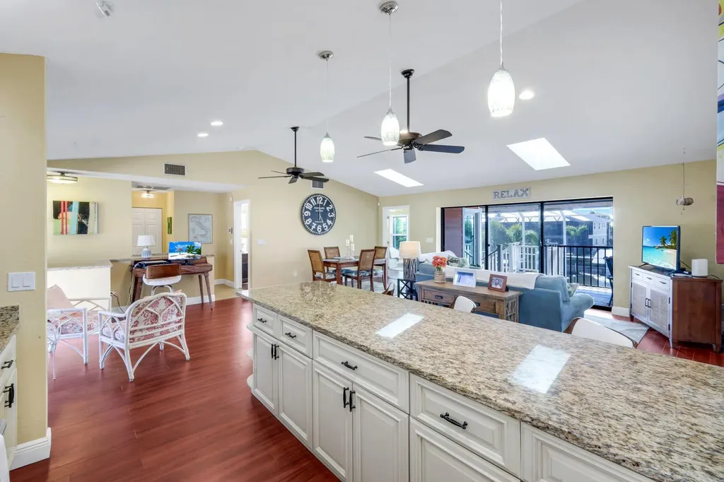 4741 Pembrooke Lane Bonita Springs FL 34134