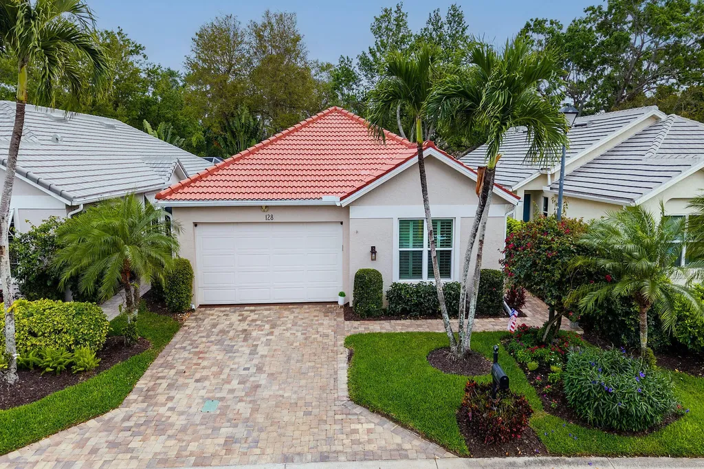 128 Livermore Lane Naples FL 34119