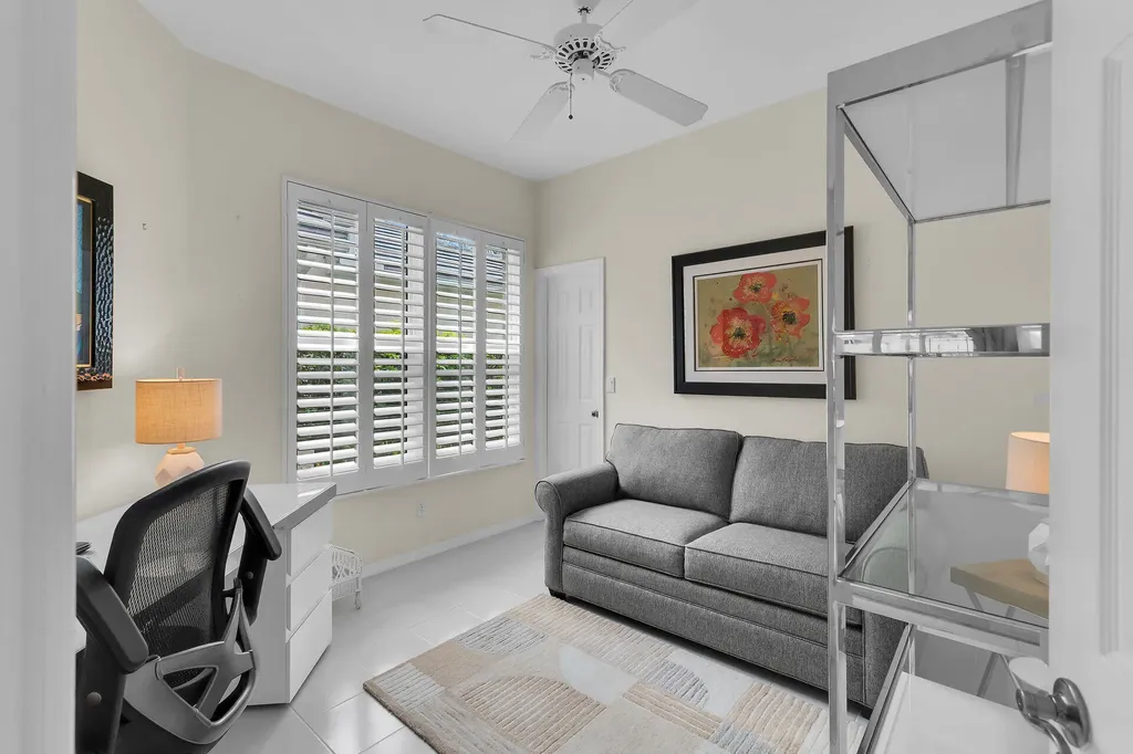 128 Livermore Lane Naples FL 34119