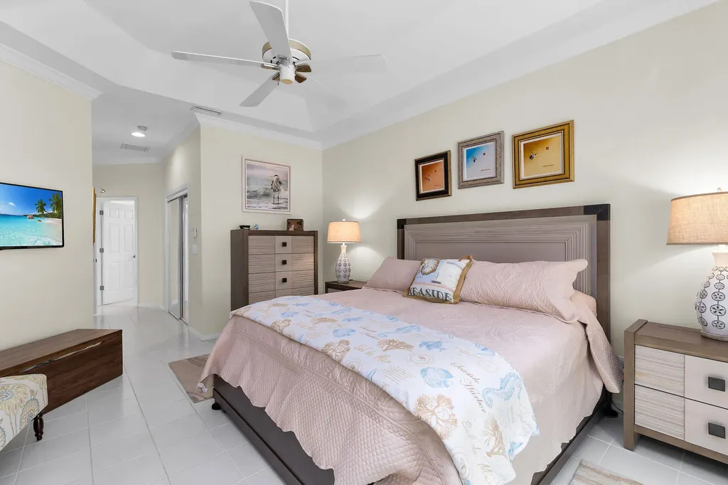 128 Livermore Lane Naples FL 34119