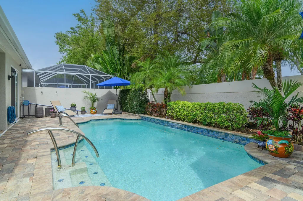 128 Livermore Lane Naples FL 34119