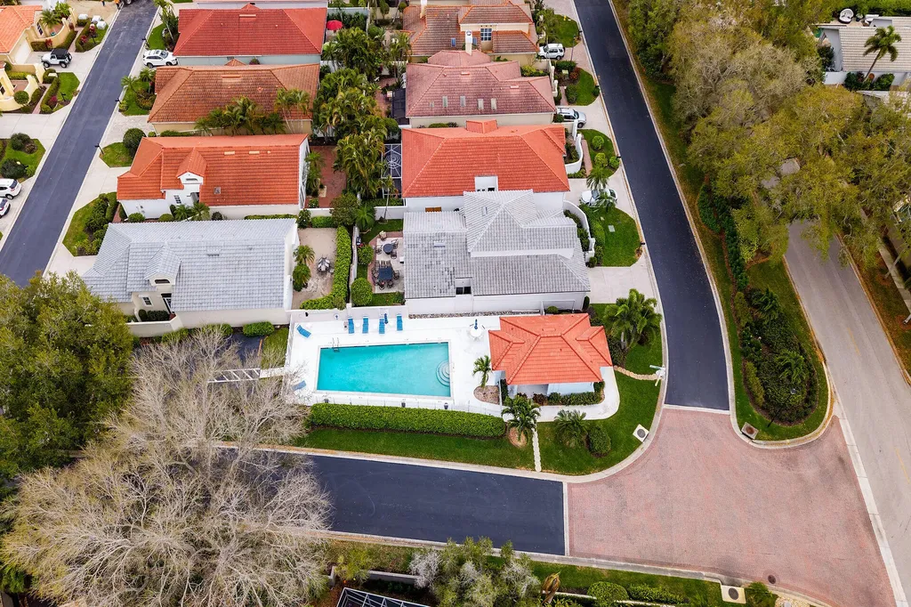 128 Livermore Lane Naples FL 34119