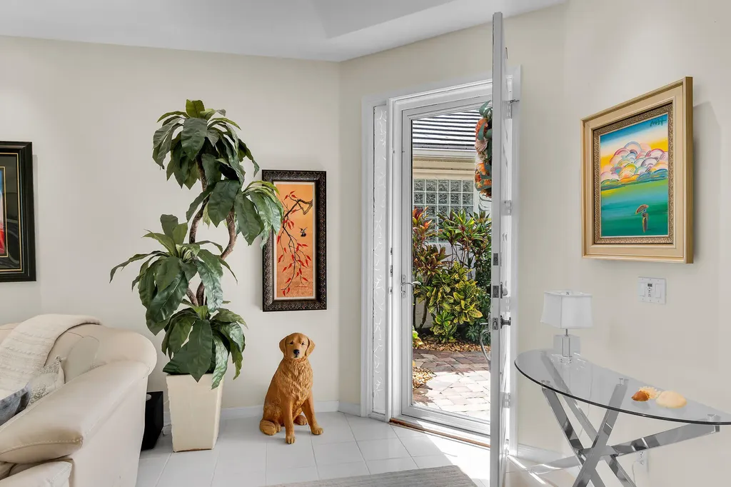 128 Livermore Lane Naples FL 34119