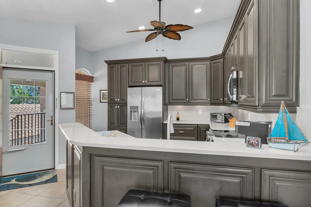 194 Newport Drive Naples FL 34114