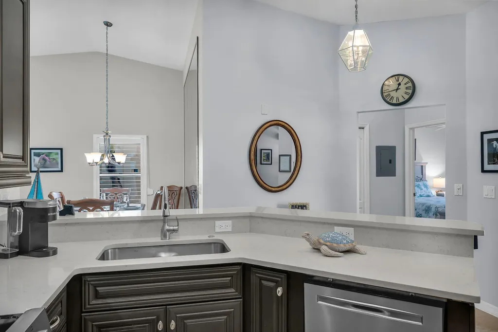 194 Newport Drive Naples FL 34114