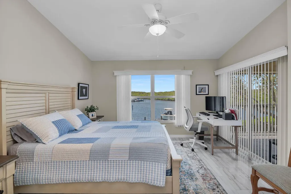 194 Newport Drive Naples FL 34114