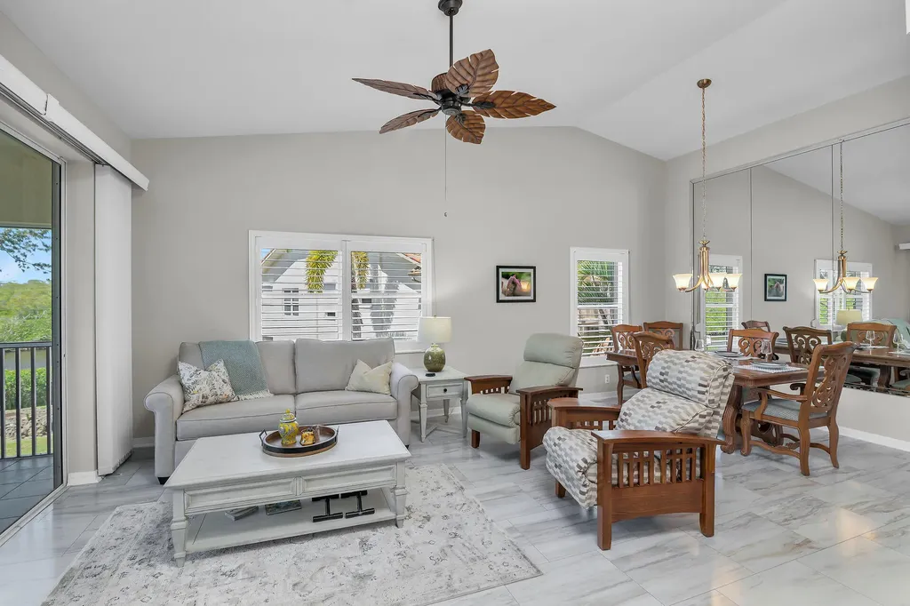 194 Newport Drive Naples FL 34114