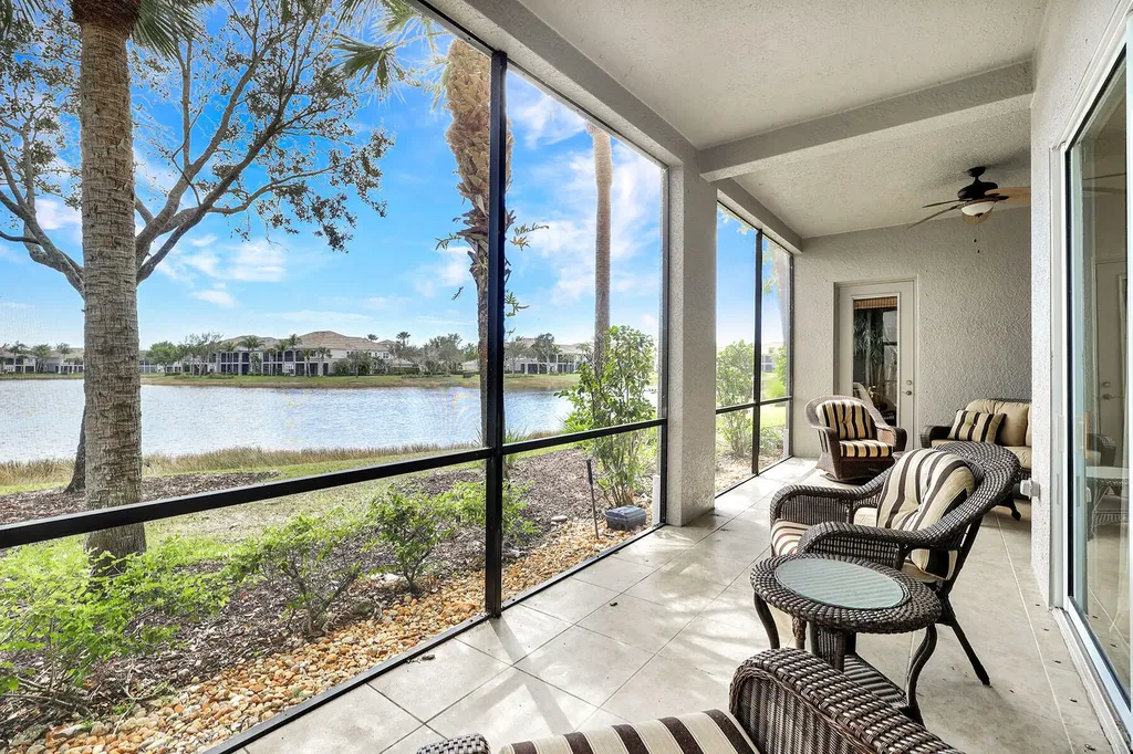 9234 Tesoro Naples FL 34114