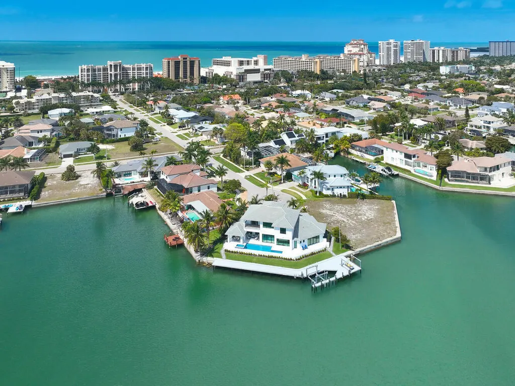 999 Spruce Court Marco Island FL 34145