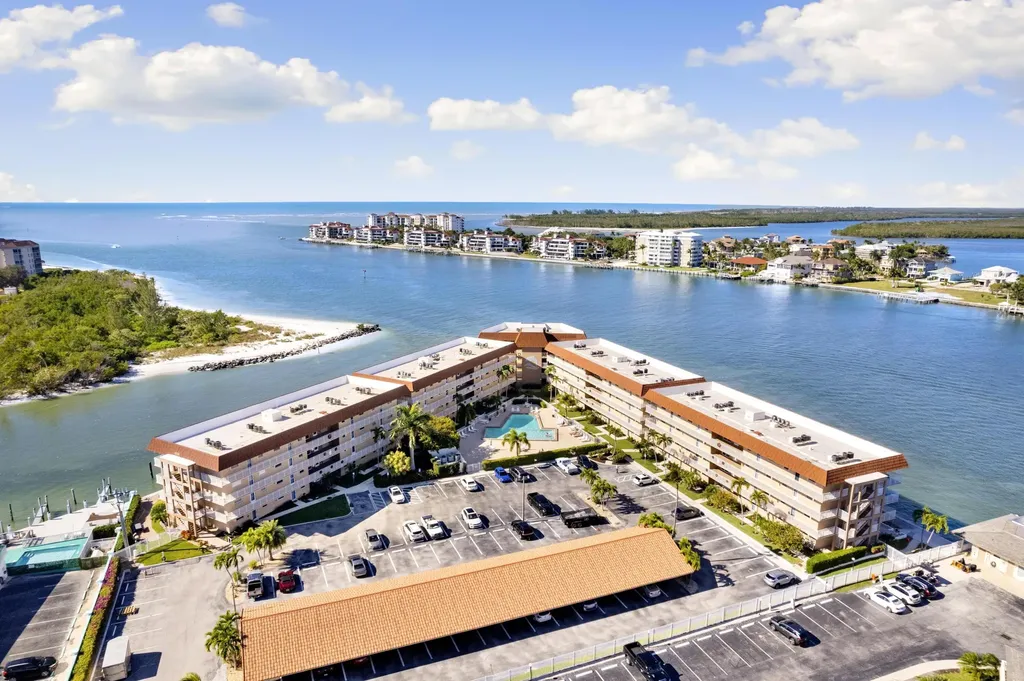 1206 Edington Place Marco Island FL 34145