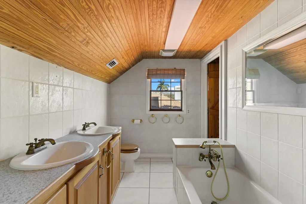 91 Constitution Drive Naples FL 34112