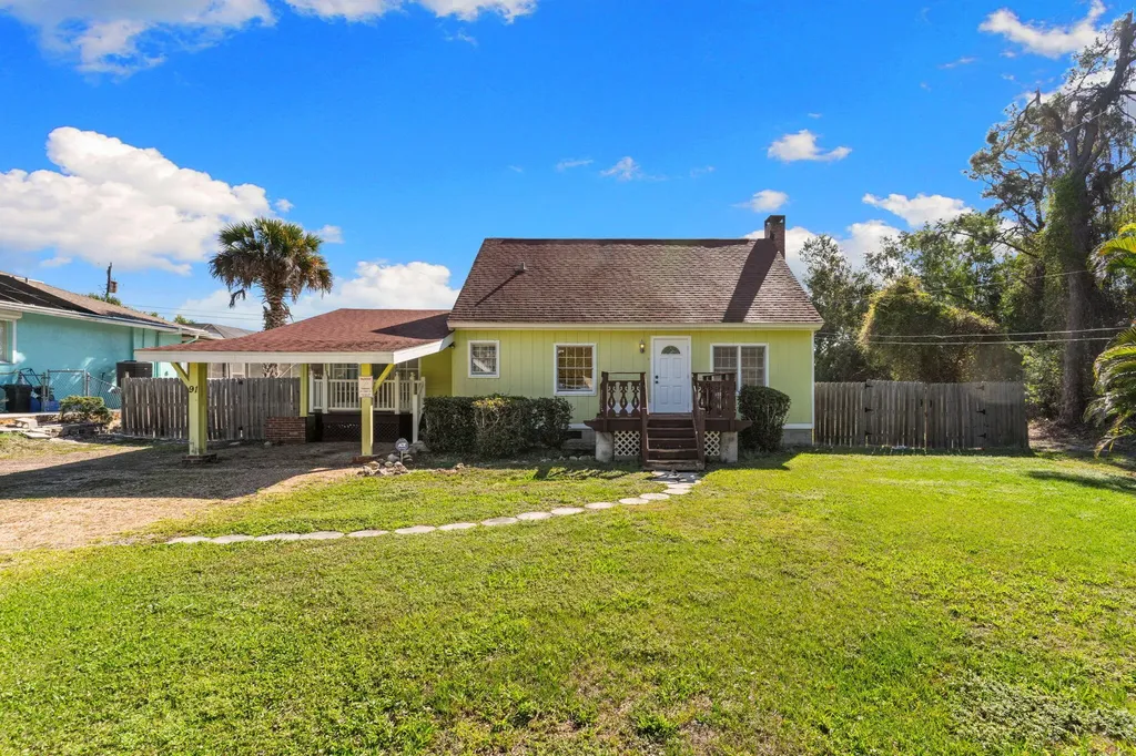 91 Constitution Drive Naples FL 34112