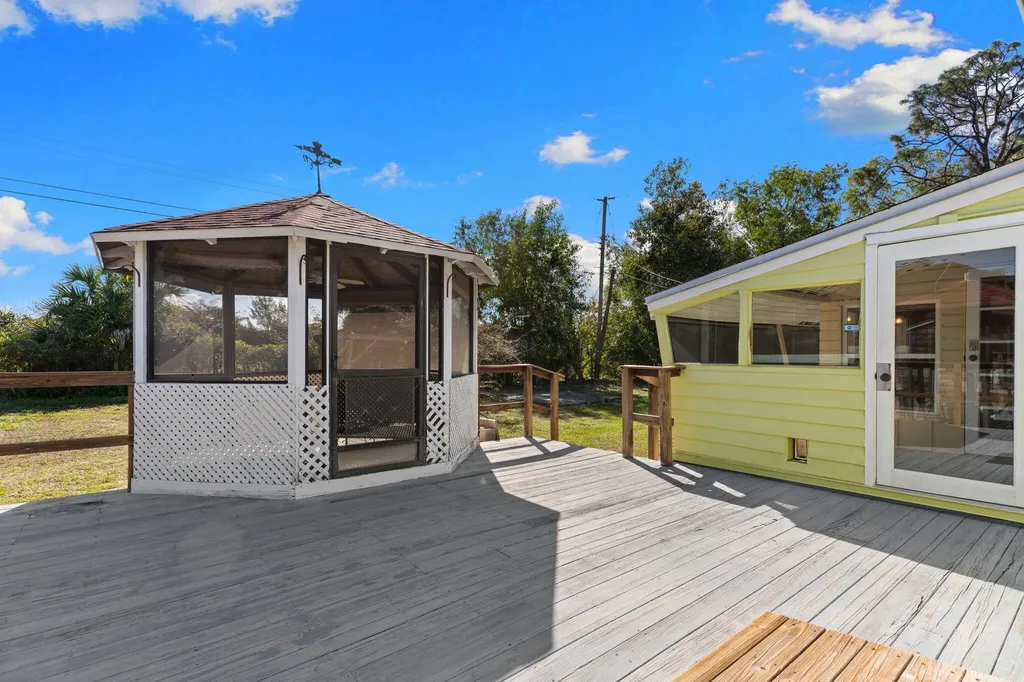 91 Constitution Drive Naples FL 34112