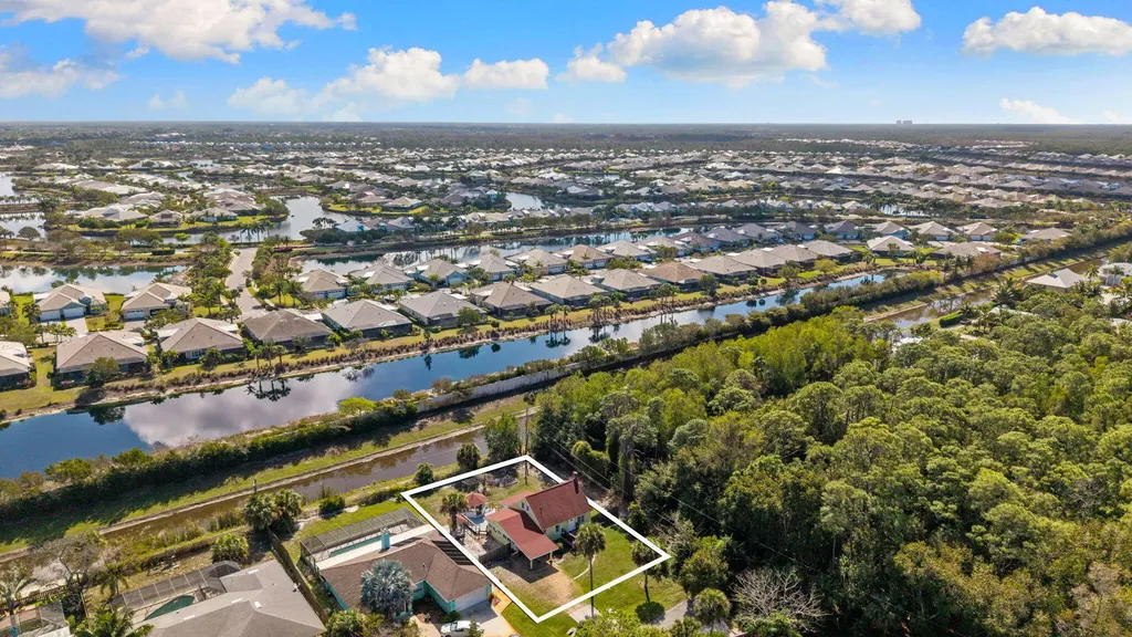 91 Constitution Drive Naples FL 34112