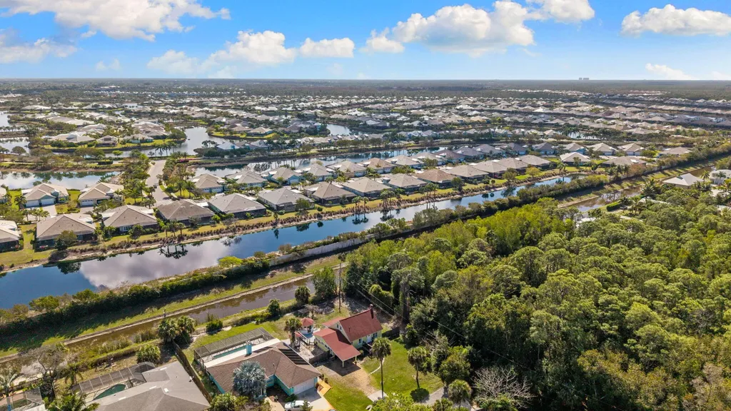 91 Constitution Drive Naples FL 34112