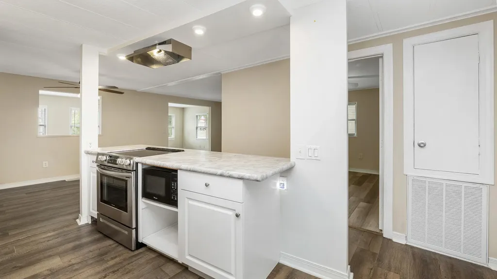 851 Manatee Road Naples FL 34114
