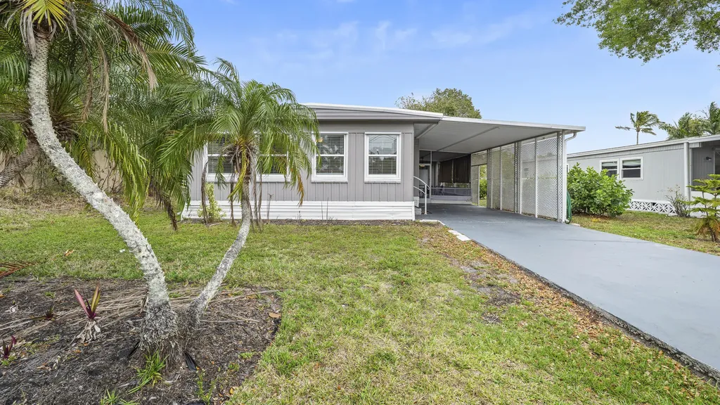 851 Manatee Road Naples FL 34114