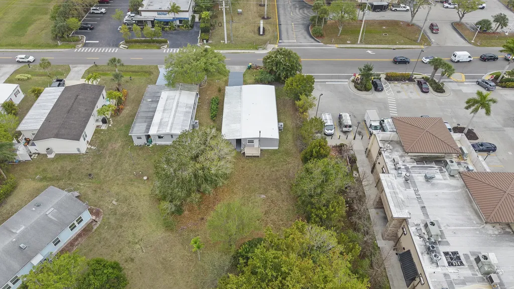 851 Manatee Road Naples FL 34114