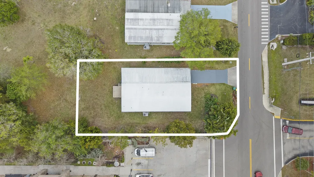 851 Manatee Road Naples FL 34114