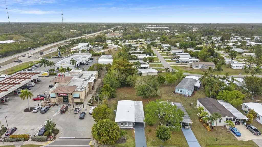 851 Manatee Road Naples FL 34114