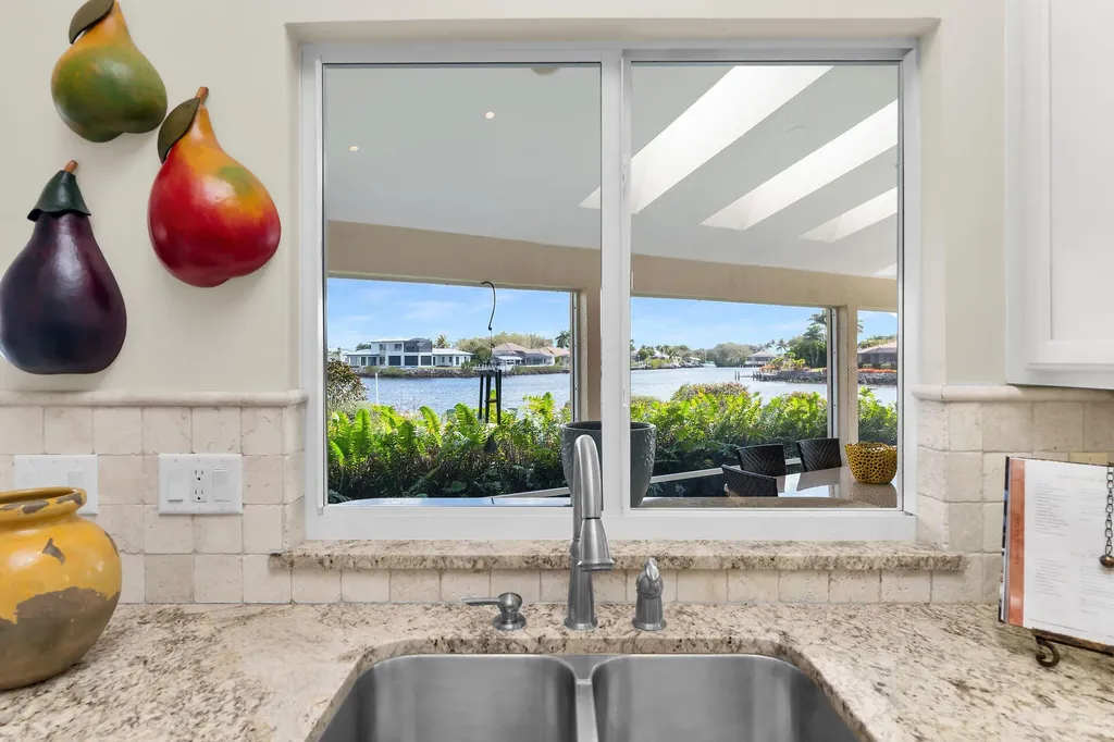 101 Morning Star Cay Naples FL 34114