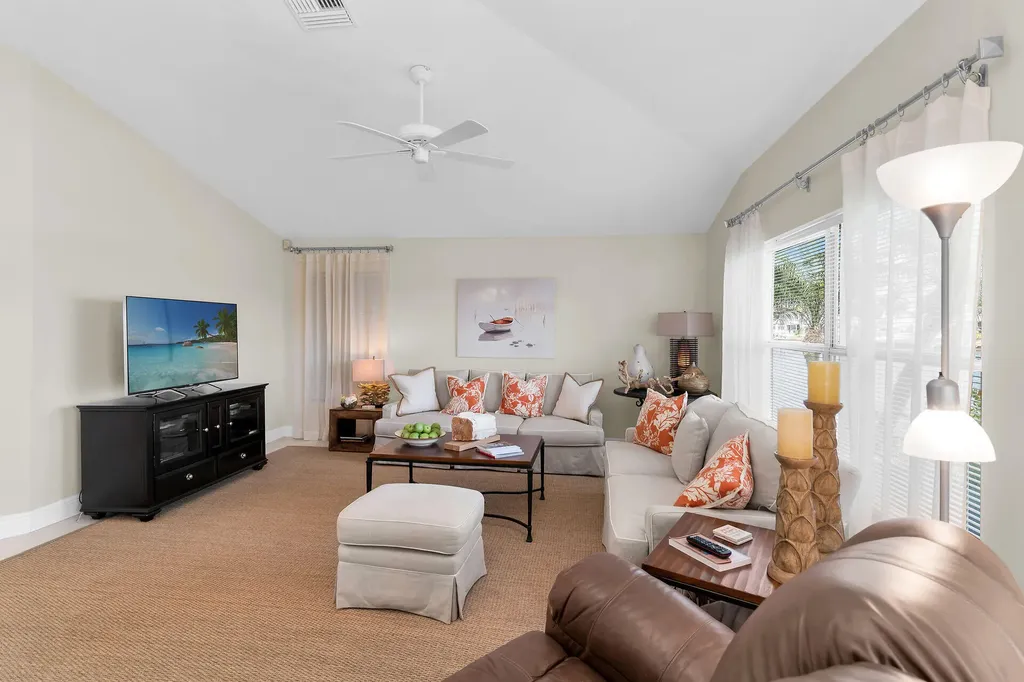 101 Morning Star Cay Naples FL 34114