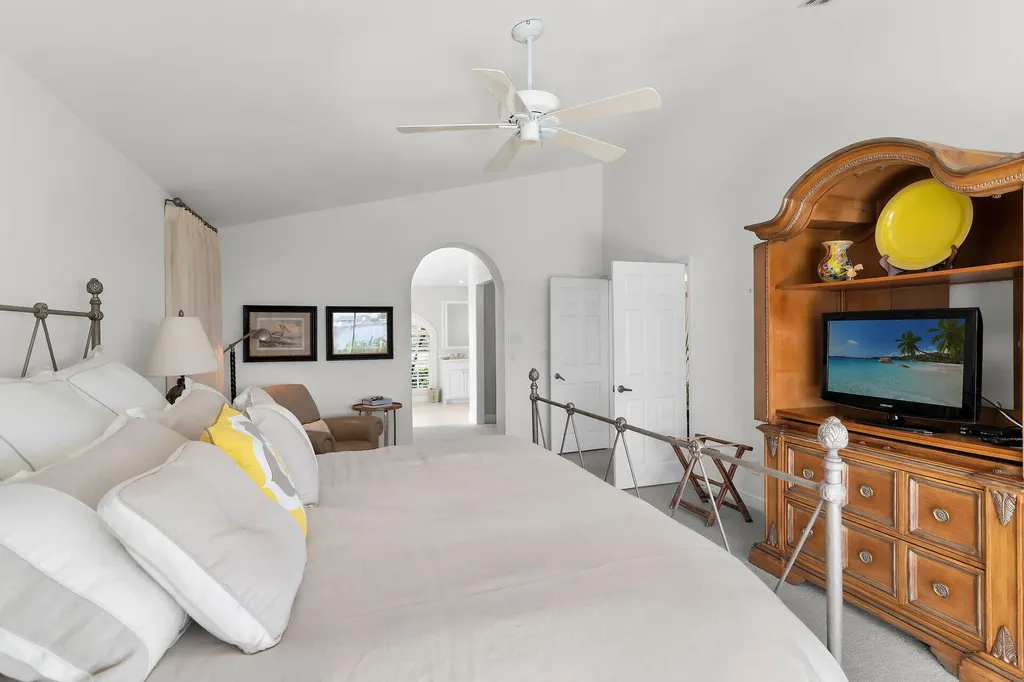 101 Morning Star Cay Naples FL 34114