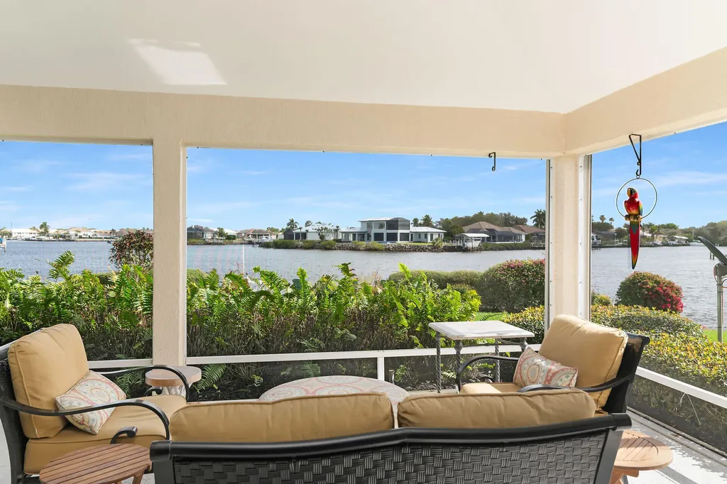 101 Morning Star Cay Naples FL 34114