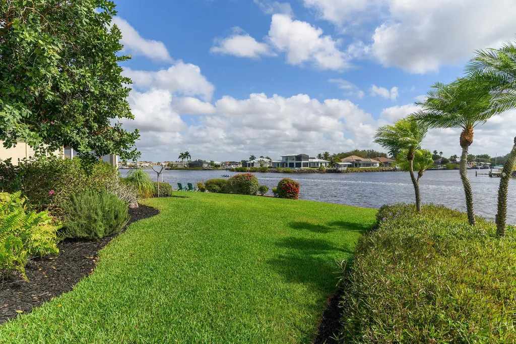 101 Morning Star Cay Naples FL 34114