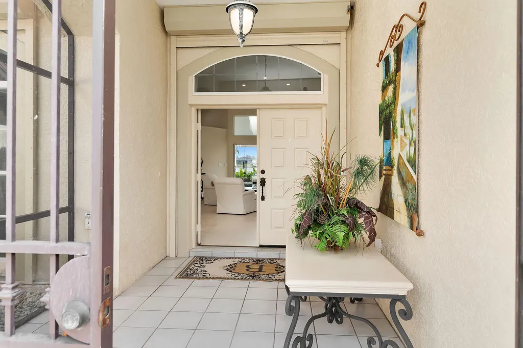 101 Morning Star Cay Naples FL 34114