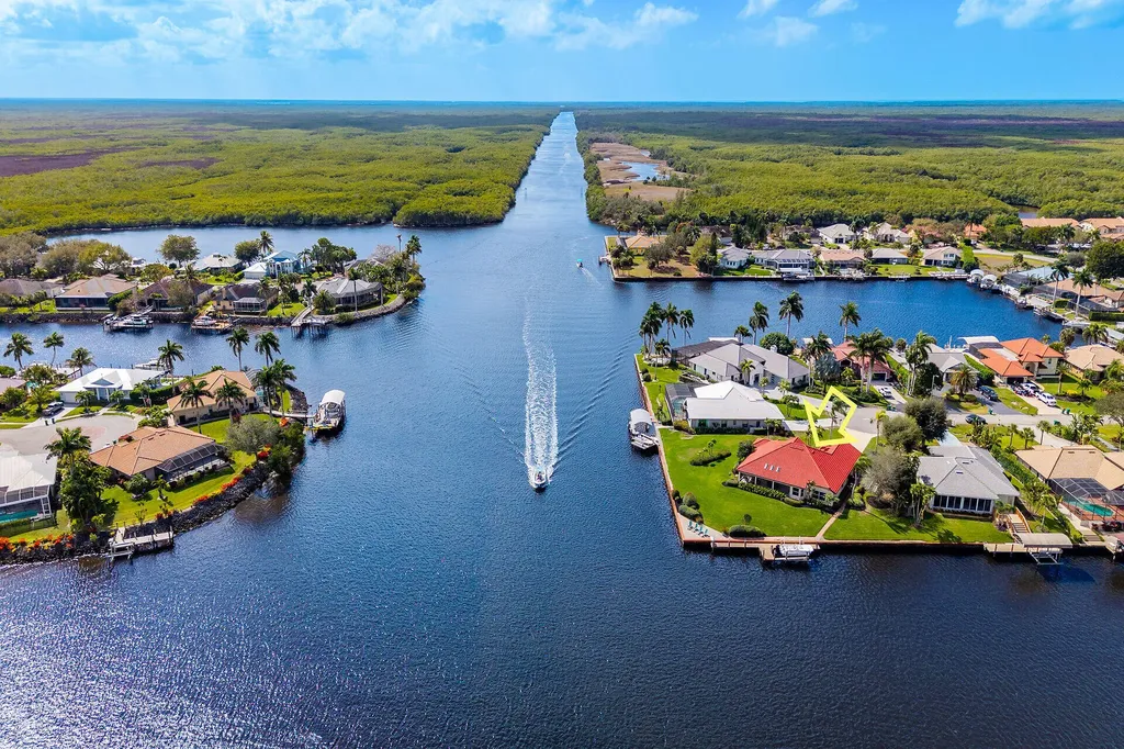 101 Morning Star Cay Naples FL 34114